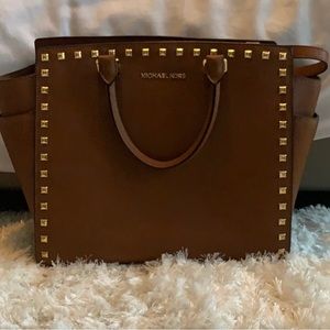 Michael Kors purse 🛍️